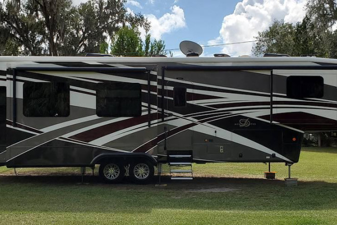 2018 Mobile Suites 38KSSB