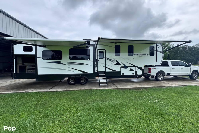 2025 SportTrek STTF354VBH