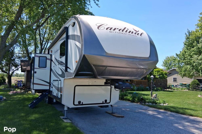 2018 Cardinal Luxury 3350RL