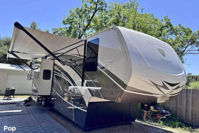 2022 Beacon 42RKB