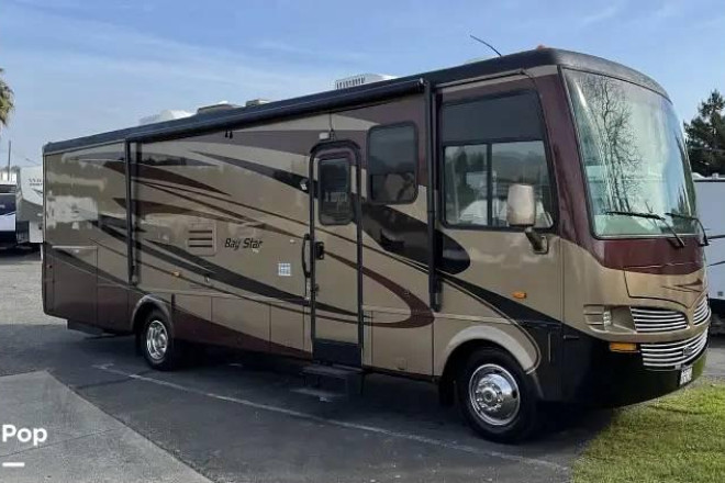 2011 Bay Star 3005