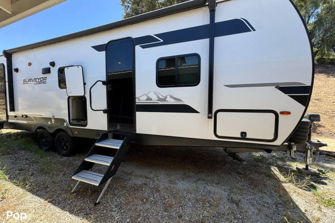 2024 Surveyor Legend 276BHLE