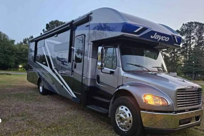 2023 Seneca 37L
