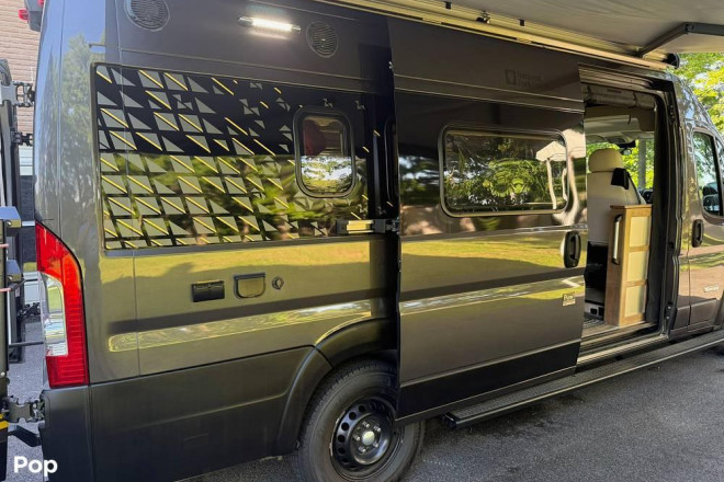 2020 Travato 59kl