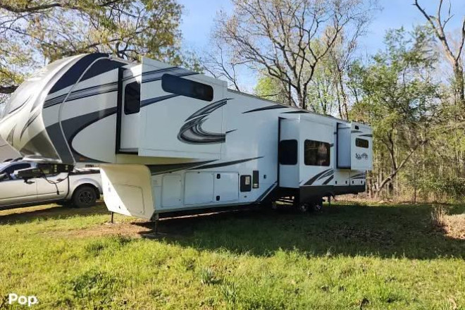 2022 Solitude 390RK-R