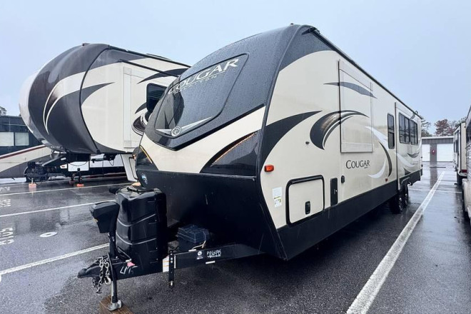 2019 Cougar 33MLS