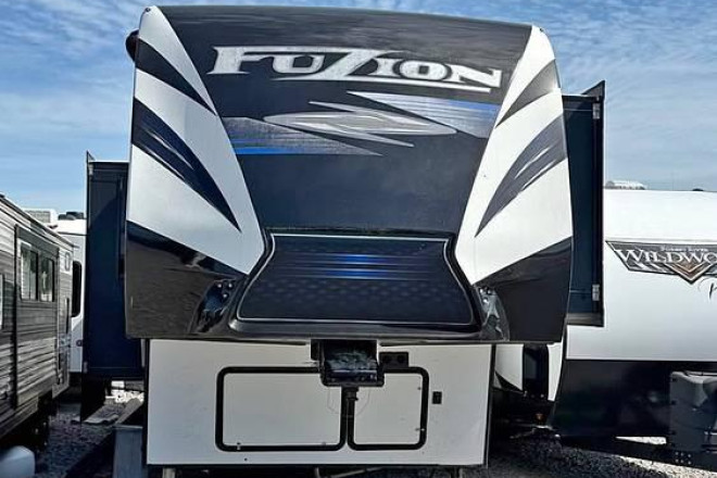 2019 Fuzion 419