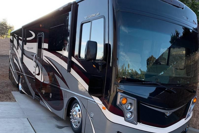 2016 Excursion 35E