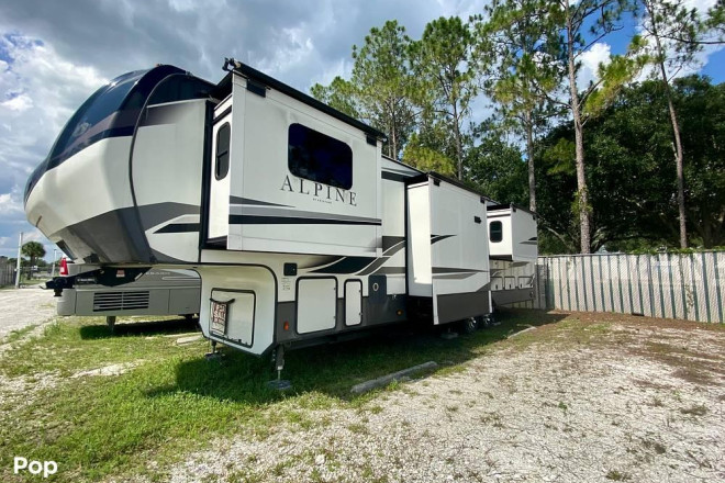 2021 Alpine 3700FL