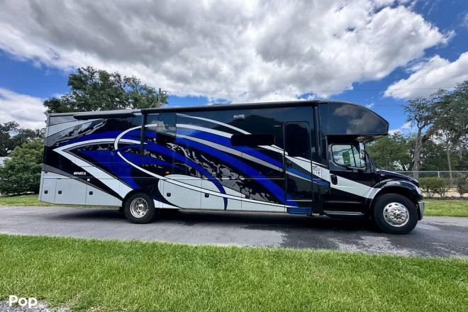 2022 Seneca 37K