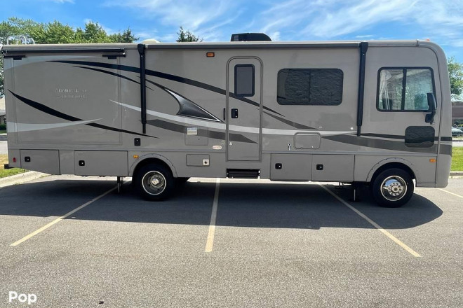 2016 Admiral XE Series M-31W