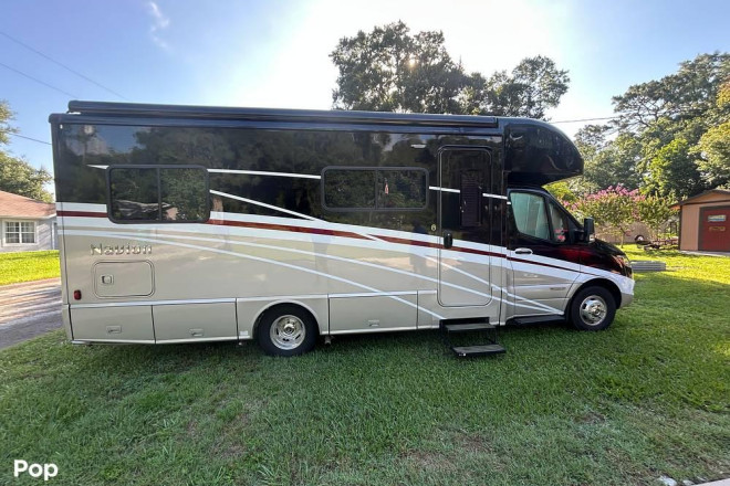 2021 Navion 24V