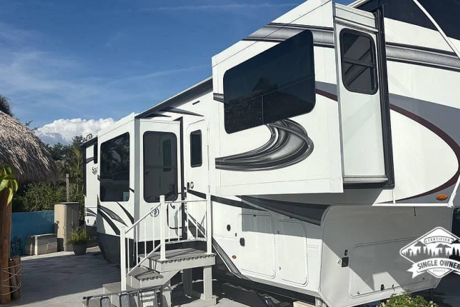 2023 Solitude M-380FL