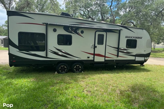 2018 Shockwave 24RQGMX