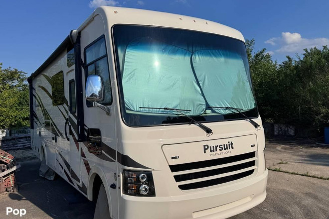 2019 Pursuit 29SS