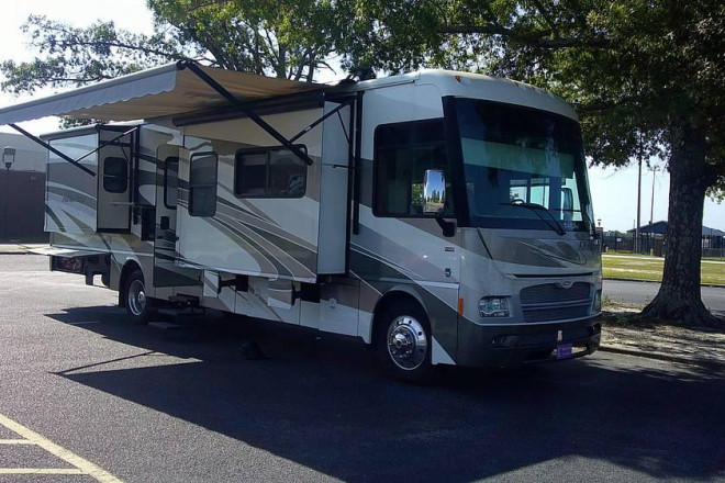 2013 Adventurer 37F