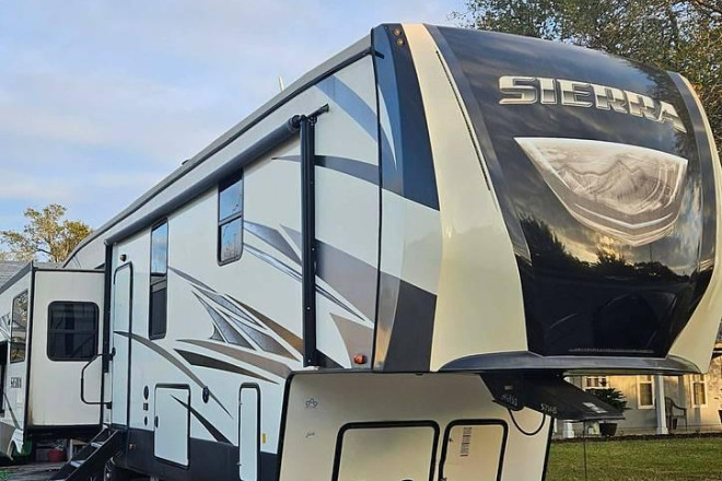 2019 Sierra 378FB