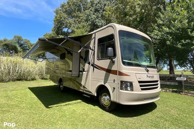 2016 Pursuit 27KB