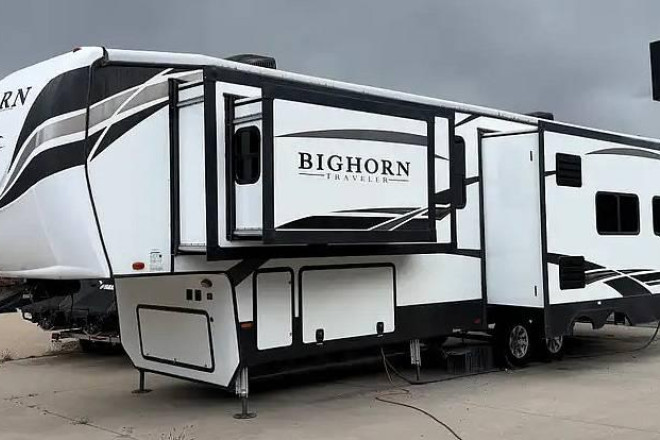 2019 Bighorn Traveler 32CK