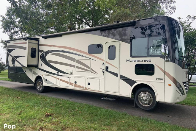 2019 Hurricane 35M