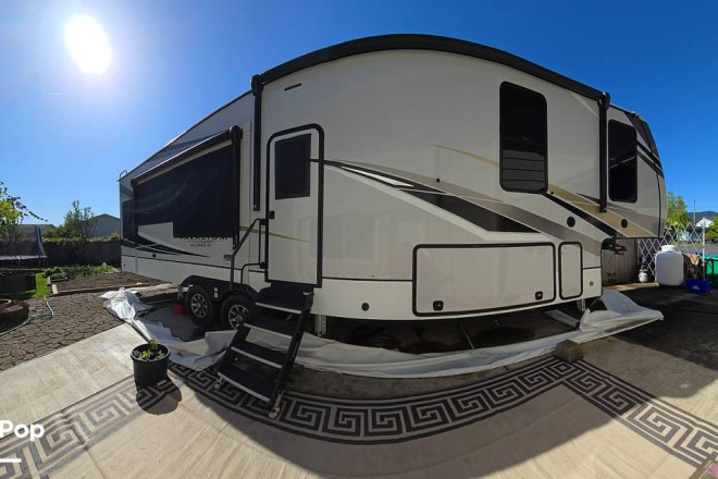 2021 Paradigm 340RL