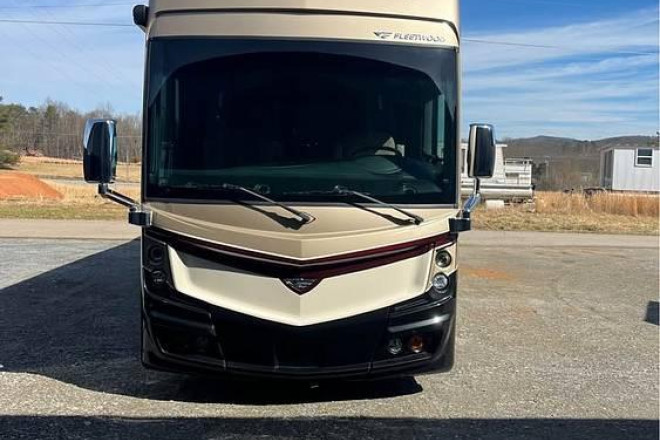 2018 Discovery LXE 40D