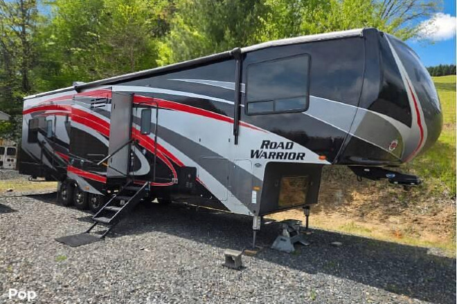2020 Road Warrior 413RW