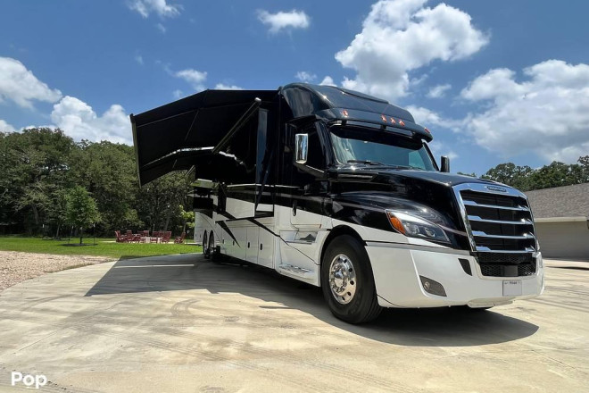 2022 Show Hauler 35KQSSL