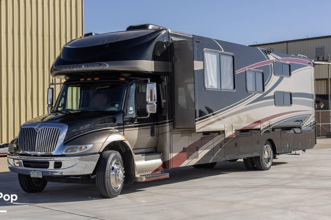 2008 Conquest Super Nova 6400