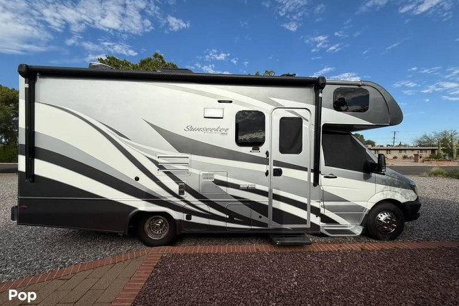 2017 Sunseeker 2400W