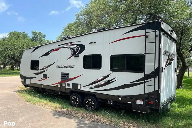 2018 Shockwave 24RQGMX