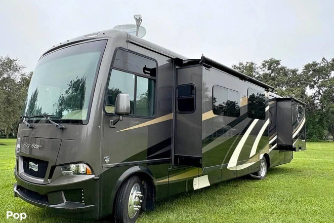2021 Bay Star 3811