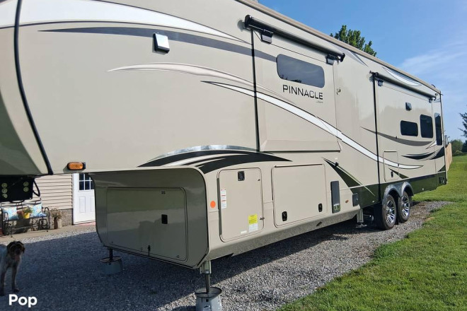2023 Pinnacle 36FBTS