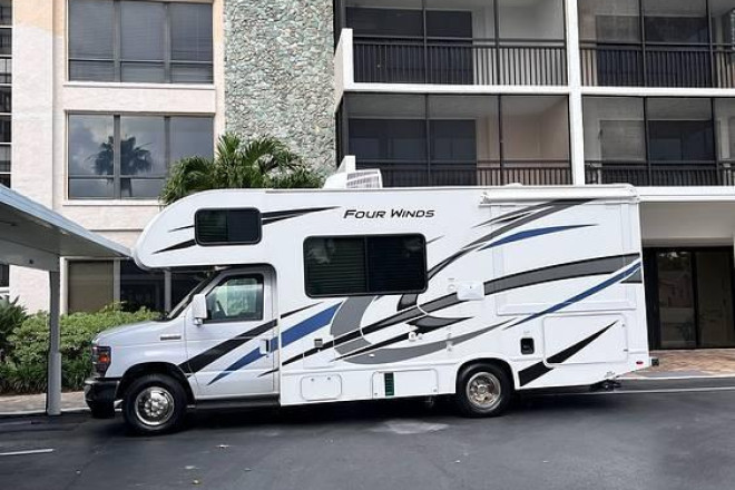 2022 Four Winds 22B