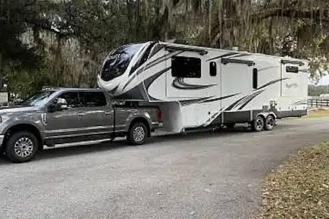 2021 Solitude 346FLS