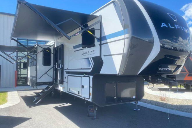 2026 Alpine Avalanche 321RL