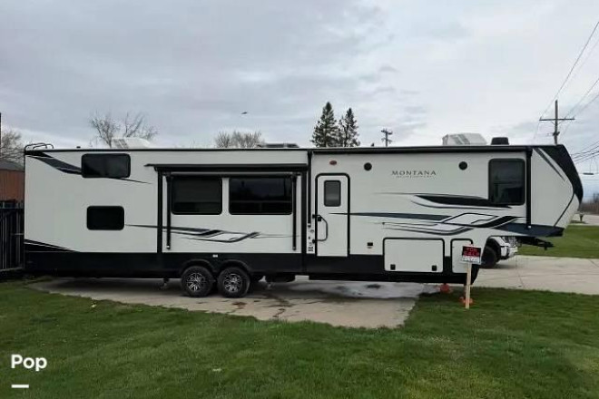 2023 Montana High Country 381TB