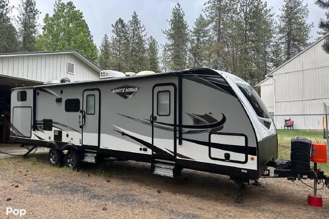 2019 White Hawk 31BH