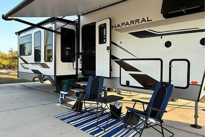 2023 Chaparral 336TSIK