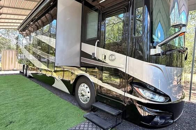 2019 Phaeton 44OH