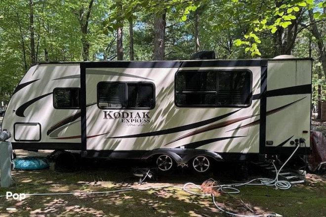 2016 Kodiak Express 255BHSL