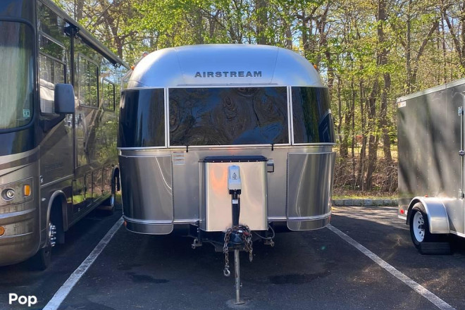 2018 International Serenity 25FB Queen