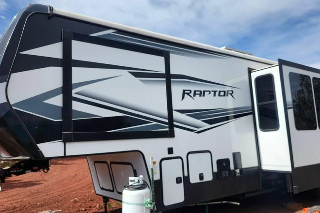 2022 Raptor 351