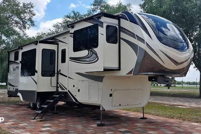 2021 Solitude 380FL