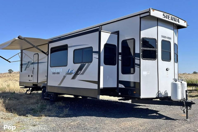 2022 Sierra 401FLX