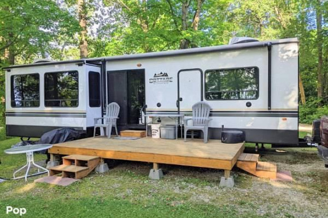 2022 Cedar Creek Cottage 40CRS