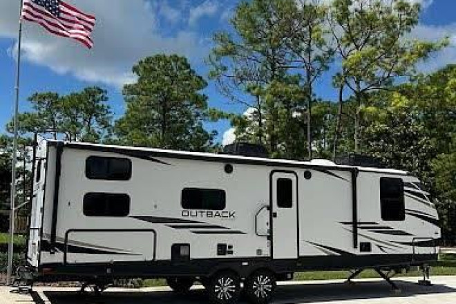 2021 Outback Ultra Lite 302 UBH