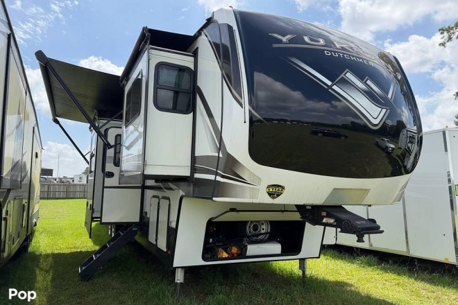 2024 Yukon 421FL