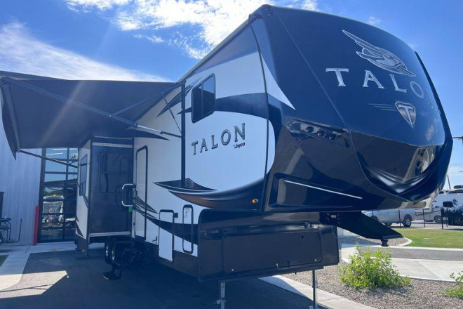 2018 Talon 413