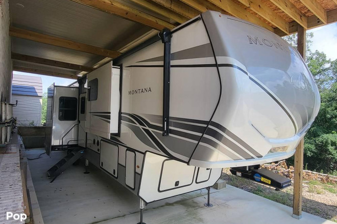 2023 Montana 3901RK